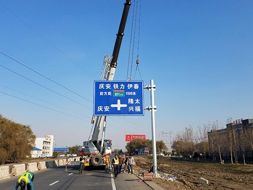 九江九江道路护栏网网片该如何进行正确的选购呢？